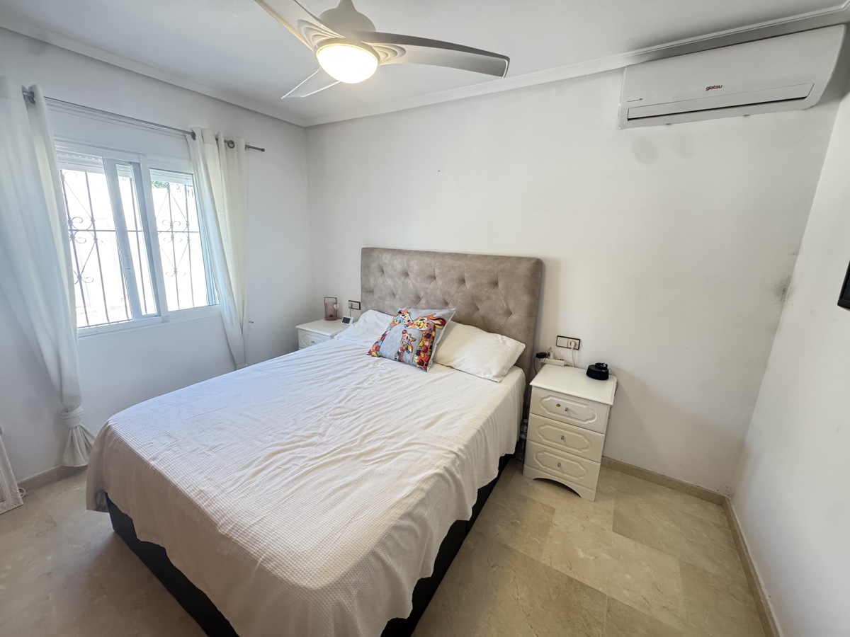 Huvila San Miguel de Salinas, Alicante, Espanja 5 makuuhuonetta, 163 m2 No. 125664
