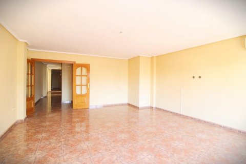 Apartment in Torrevieja, Alicante, Spain 3 bedrooms, 138 sq.m. No. 131581