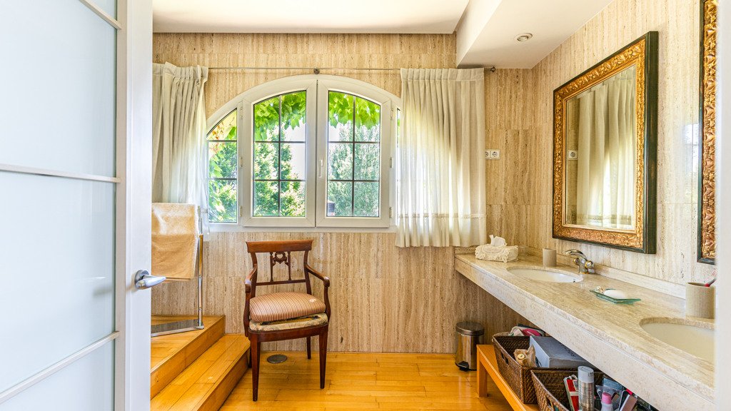 Villa à Villafranca Del Castillo, Madrid, Espagne 5 chambres, 846.3 m2 No. 121973