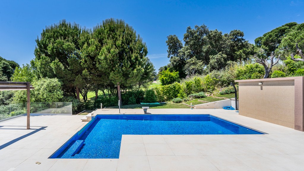 Villa Madrid, Spānijā 8 istabas, 658 m2 Nr. 121971