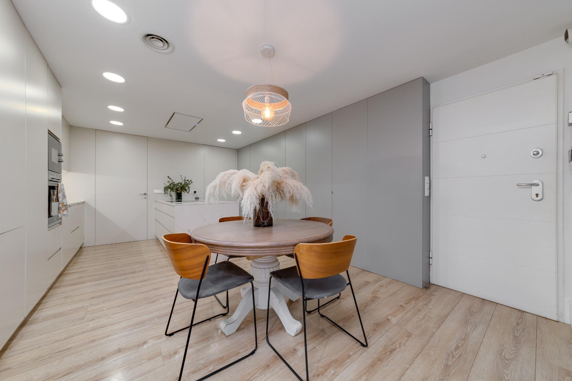 Dzīvoklis Torrevieja, Alicante, Spānijā 4 istabas, 265 m2 Nr. 125733