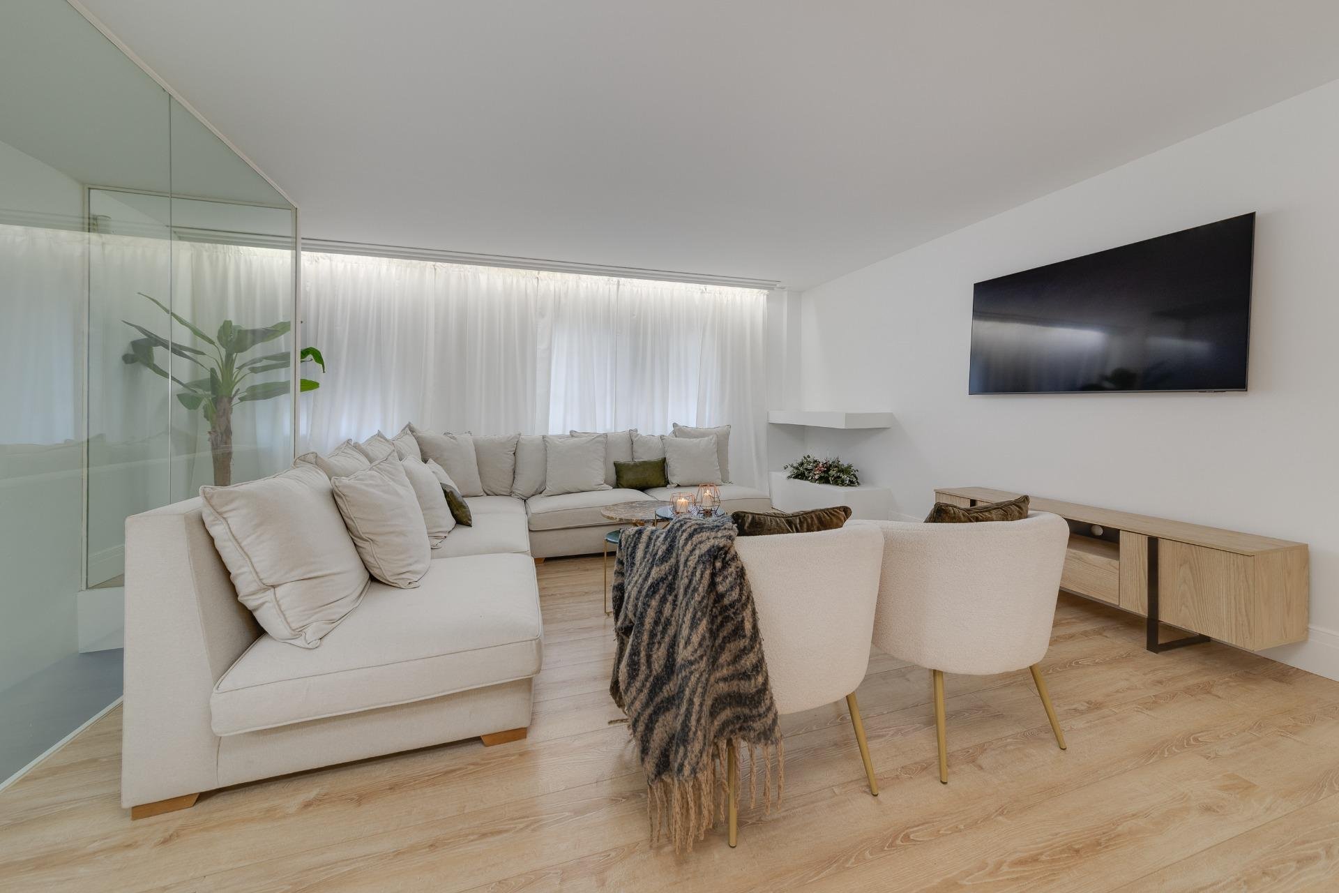 Dzīvoklis Torrevieja, Alicante, Spānijā 4 istabas, 265 m2 Nr. 125733