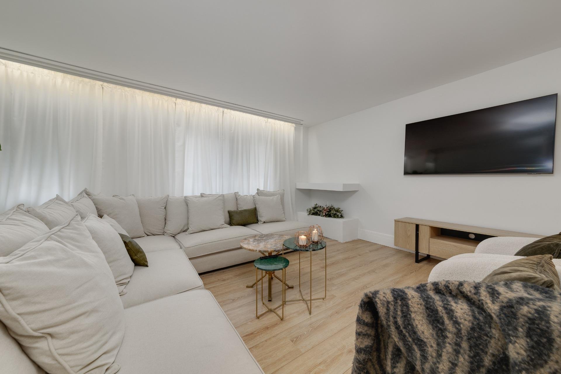 Dzīvoklis Torrevieja, Alicante, Spānijā 4 istabas, 265 m2 Nr. 125733