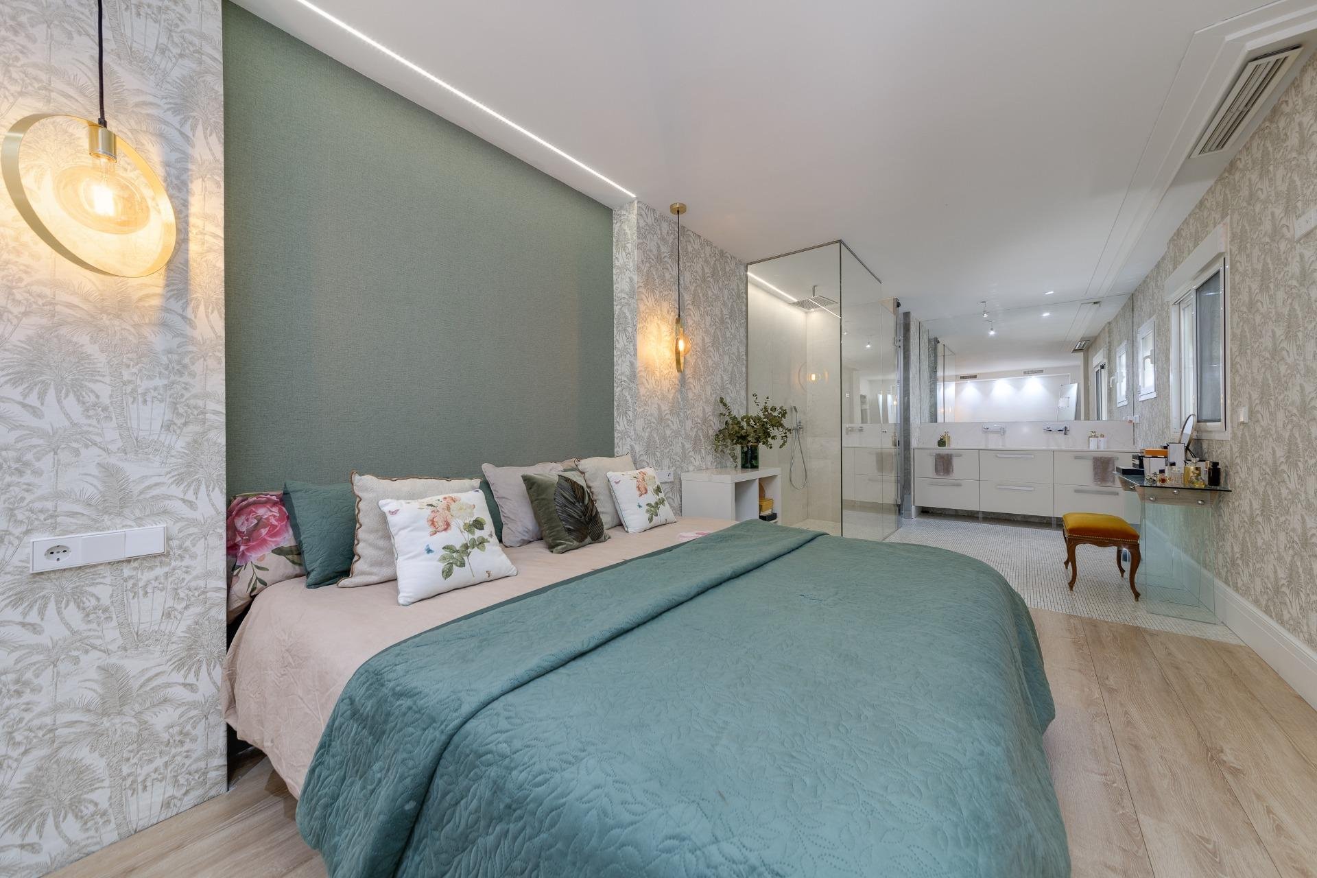 Dzīvoklis Torrevieja, Alicante, Spānijā 4 istabas, 265 m2 Nr. 125733