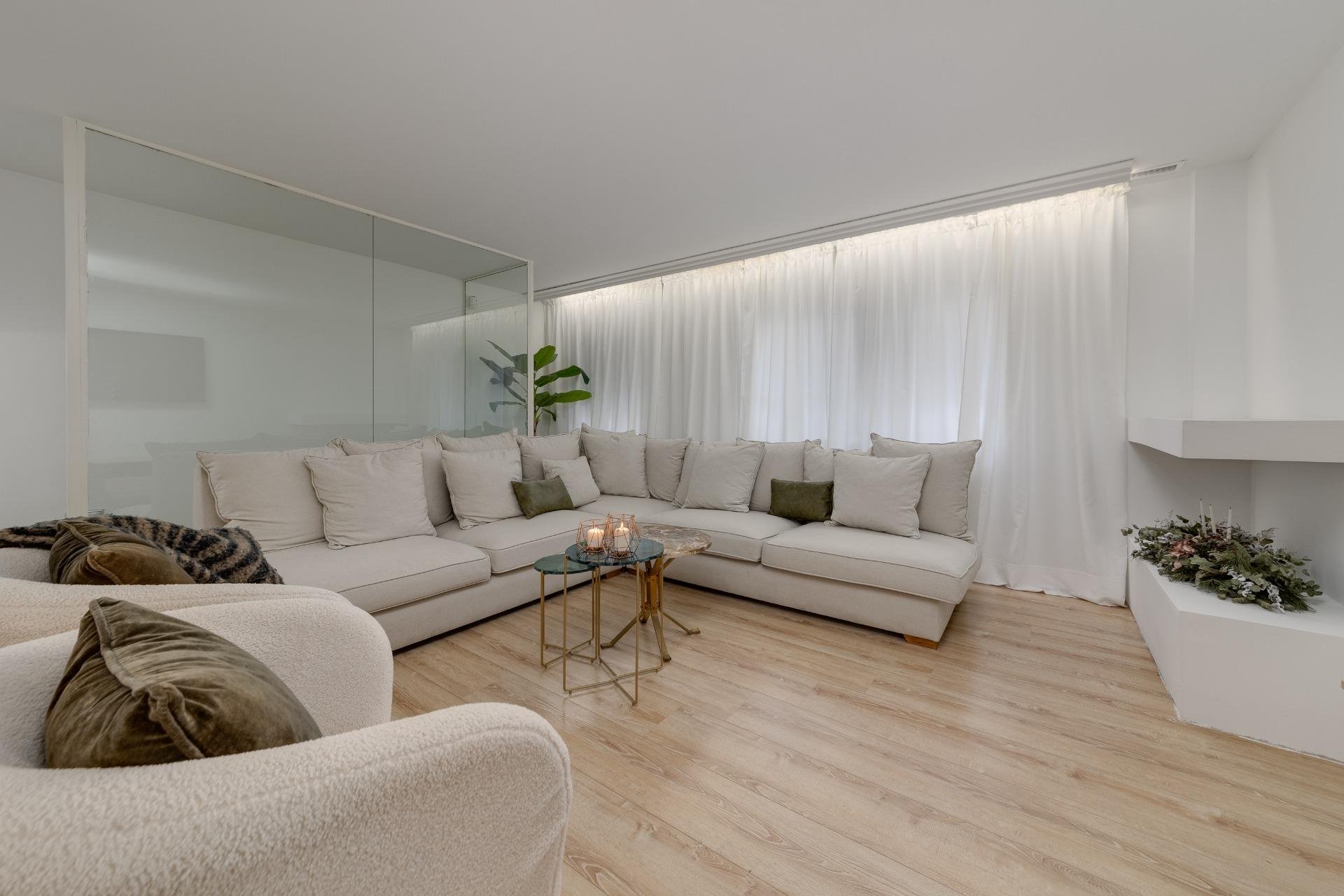 Dzīvoklis Torrevieja, Alicante, Spānijā 4 istabas, 265 m2 Nr. 125733