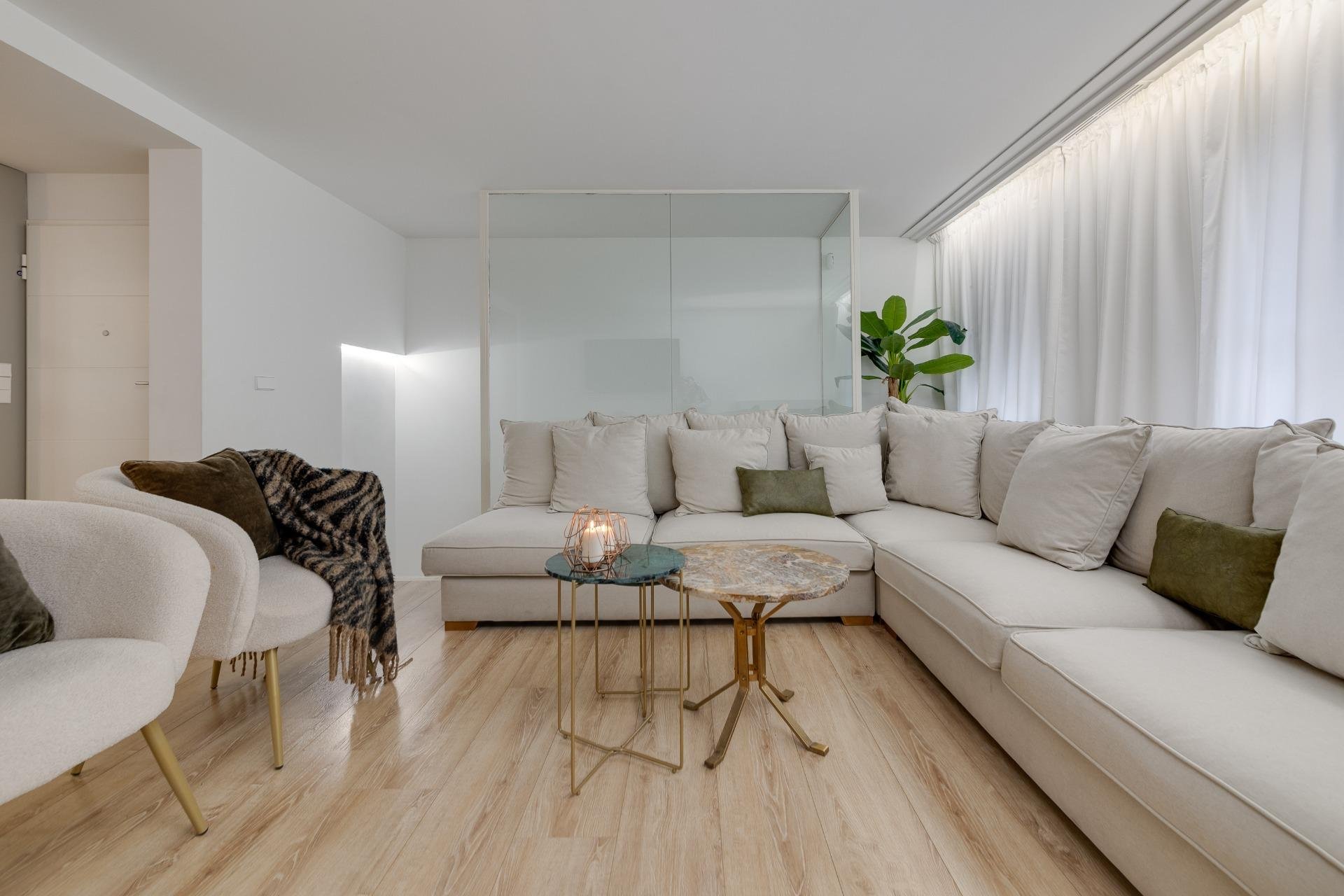 Dzīvoklis Torrevieja, Alicante, Spānijā 4 istabas, 265 m2 Nr. 125733
