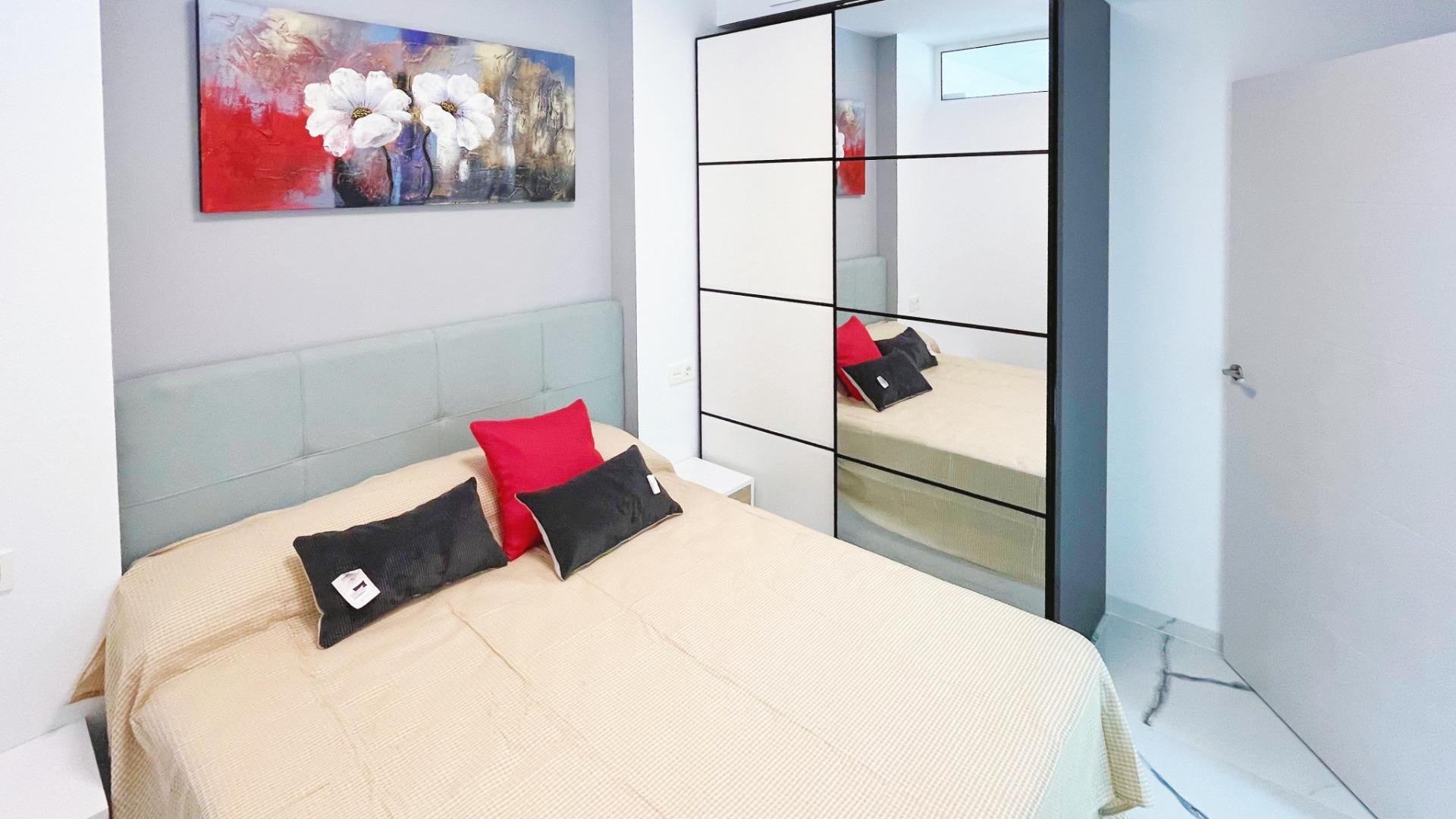 Lägenhet i Torrevieja, Alicante, Spanien 2 sovrum, 90 kvm. Nr. 125399