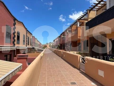 Townhouse à Adeje, Tenerife, Espagne 2 chambres, 150 m2 No. 130738