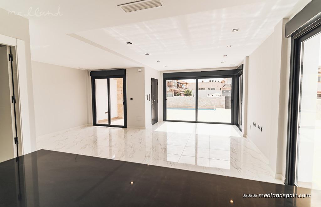 Villa en Punta Prima, Alicante, España 4 dormitorios, 121 m2 No. 121927