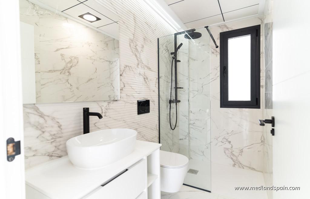 Villa en Punta Prima, Alicante, España 4 dormitorios, 121 m2 No. 121927
