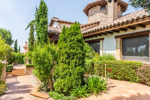 Villa in Villaviciosa de Odon, Madrid, Spain 7 bedrooms, 692.75 sq.m. No. 122499
