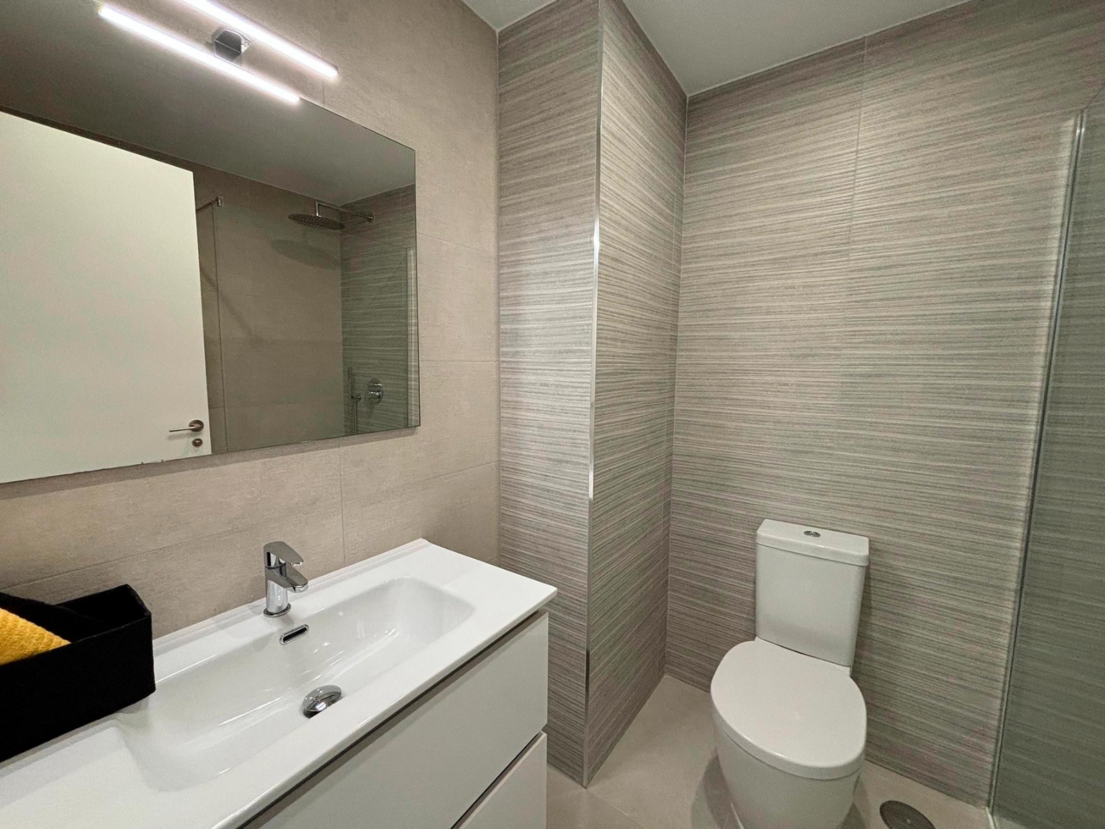 Apartment in San Miguel de Salinas, Alicante, Spain 3 bedrooms, 98 sq.m. No. 131333