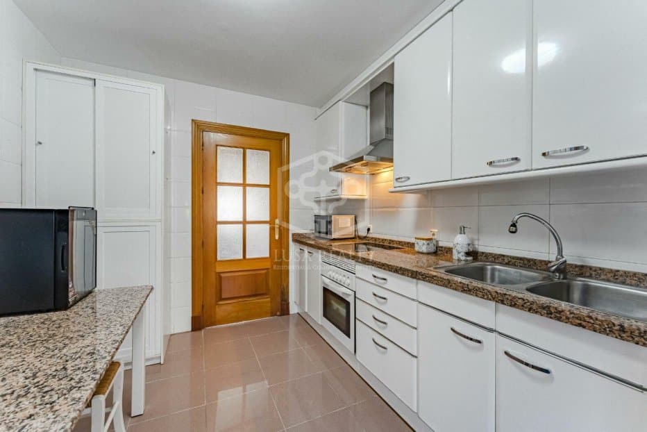 Квартира в Лос-Кристианос, Тенерифе, Испания 4 спальни, 216м2 №128035
