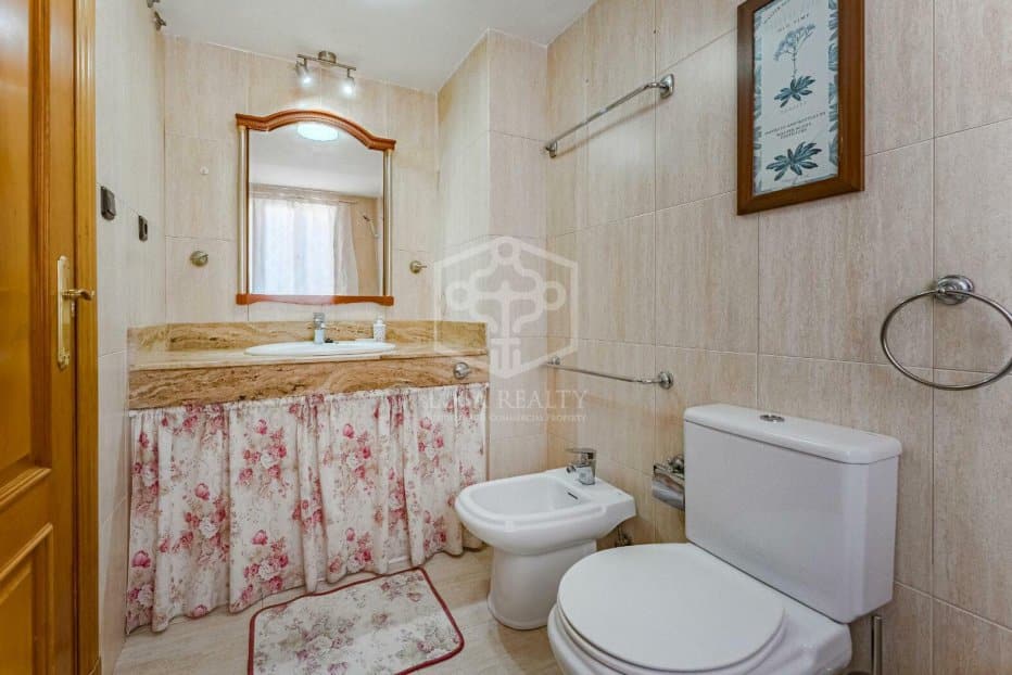 Квартира в Лос-Кристианос, Тенерифе, Испания 4 спальни, 216м2 №128035