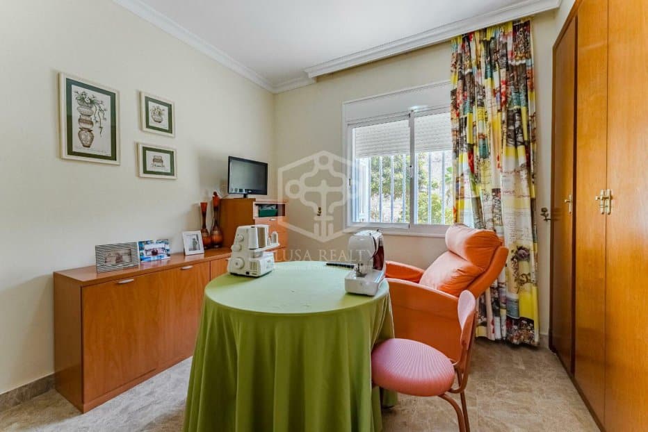 Квартира в Лос-Кристианос, Тенерифе, Испания 4 спальни, 216м2 №128035