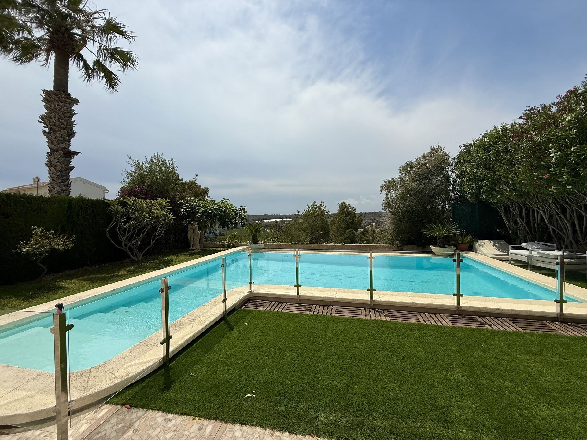 Villa i Alicante, Spanien 4 sovrum, 137 kvm. Nr. 125241