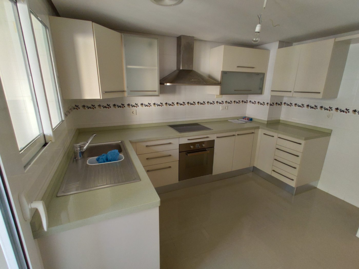 Apartament w Torrevieja, Alicante, Hiszpania 3 sypialnie, 140 mkw. nr 125411