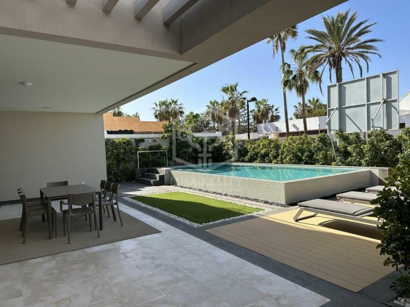 Villa à Arona, Tenerife, Espagne 4 chambres, 300 m2 No. 130895