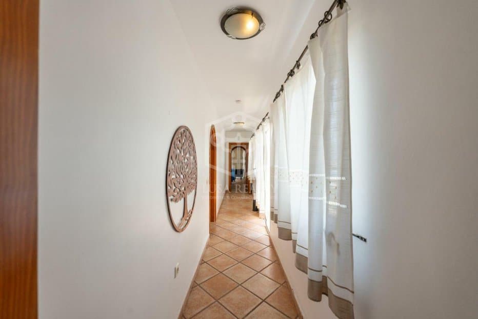 Villa in San Miguel de Abona, Tenerife, Spain 8 bedrooms, 530 sq.m. No. 130897