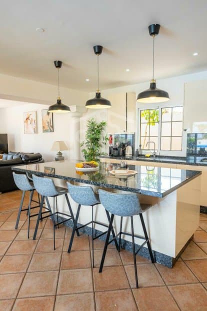Villa in San Miguel de Abona, Tenerife, Spain 8 bedrooms, 530 sq.m. No. 130897