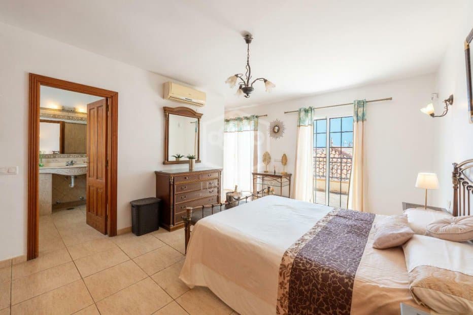 Villa in San Miguel de Abona, Tenerife, Spain 8 bedrooms, 530 sq.m. No. 130897