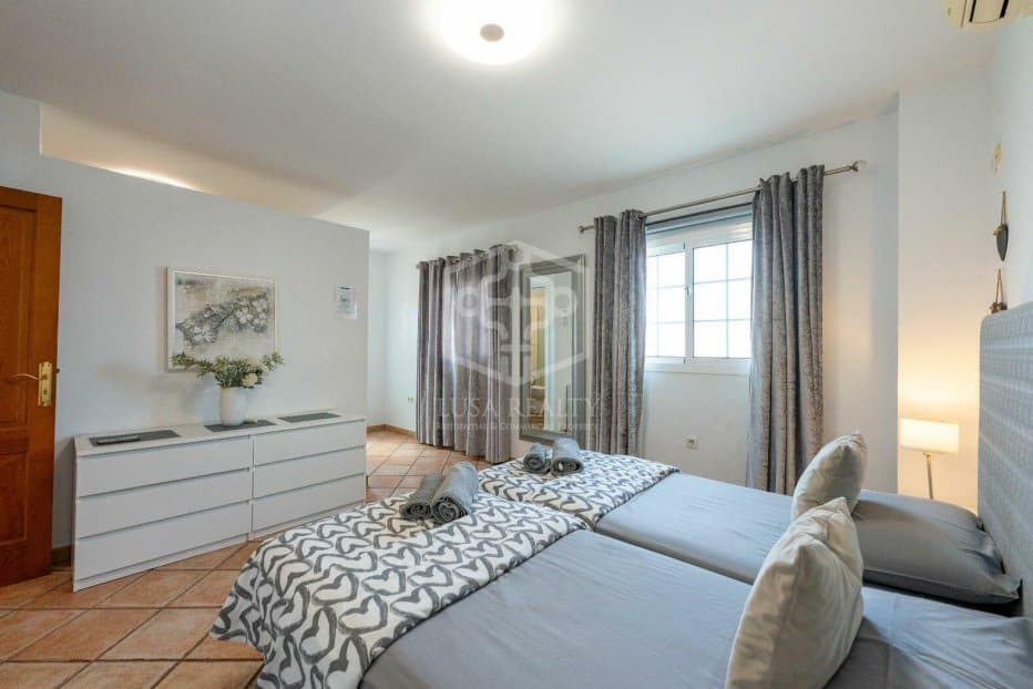 Villa in San Miguel de Abona, Tenerife, Spain 8 bedrooms, 530 sq.m. No. 130897