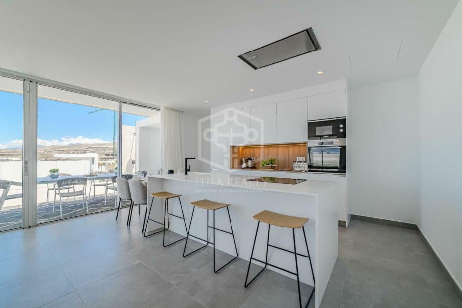 Villa in Adeje, Tenerife, Spain 3 bedrooms, 197 sq.m. No. 130896