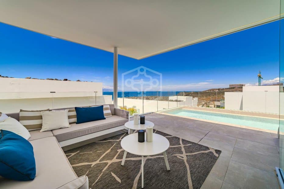Villa in Adeje, Tenerife, Spain 3 bedrooms, 197 sq.m. No. 130896