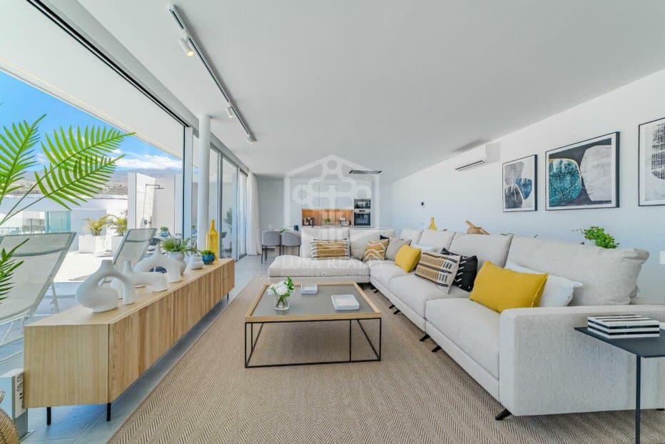 Villa in Adeje, Tenerife, Spain 3 bedrooms, 197 sq.m. No. 130896
