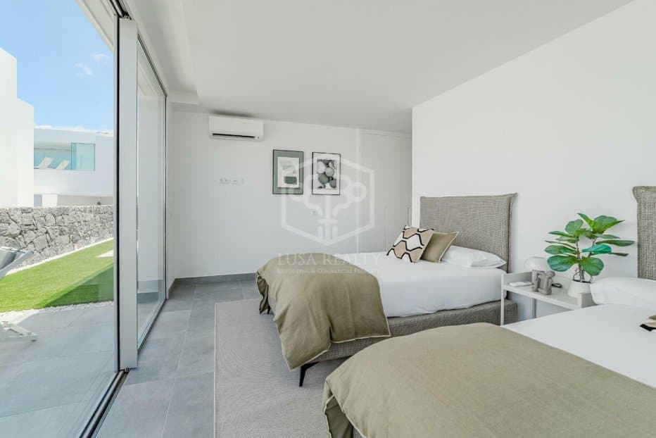 Villa in Adeje, Tenerife, Spain 3 bedrooms, 197 sq.m. No. 130896