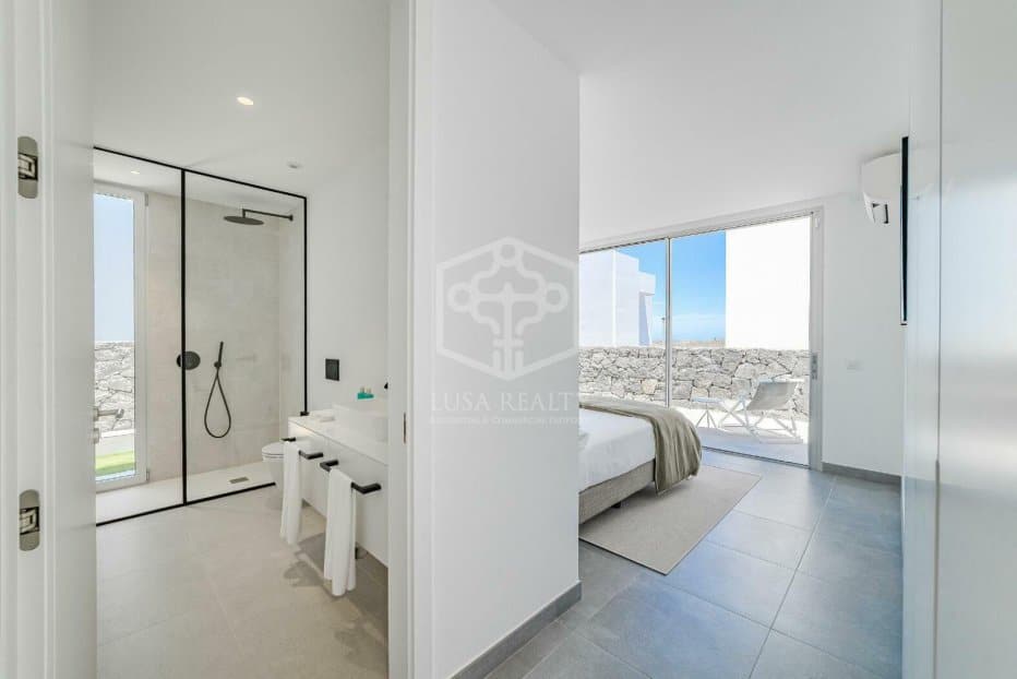 Villa in Adeje, Tenerife, Spain 3 bedrooms, 197 sq.m. No. 130896