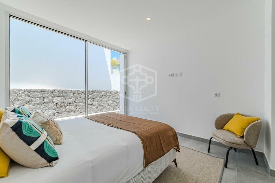 Villa in Adeje, Tenerife, Spain 3 bedrooms, 197 sq.m. No. 130896