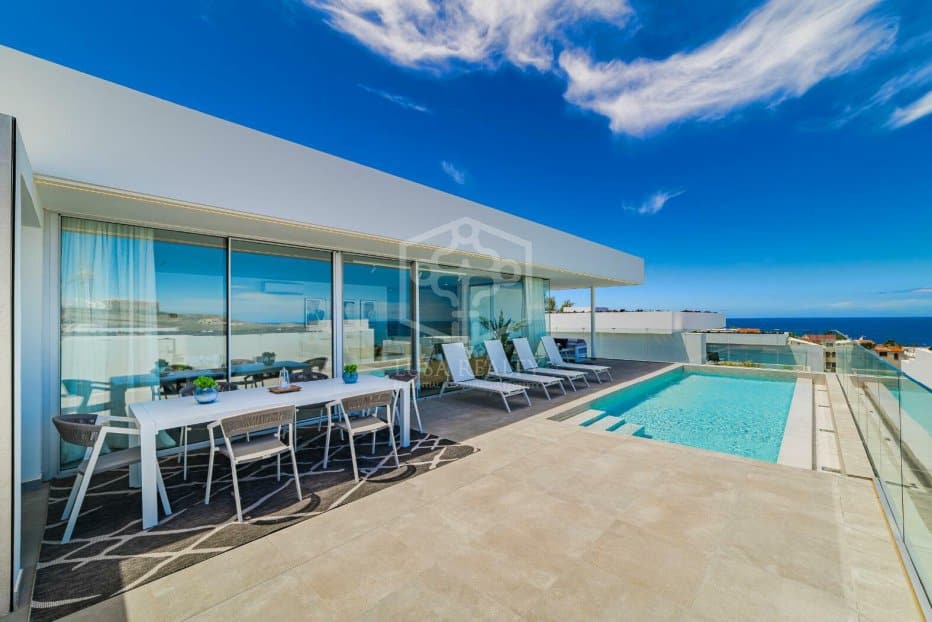 Villa in Adeje, Tenerife, Spain 3 bedrooms, 197 sq.m. No. 130896