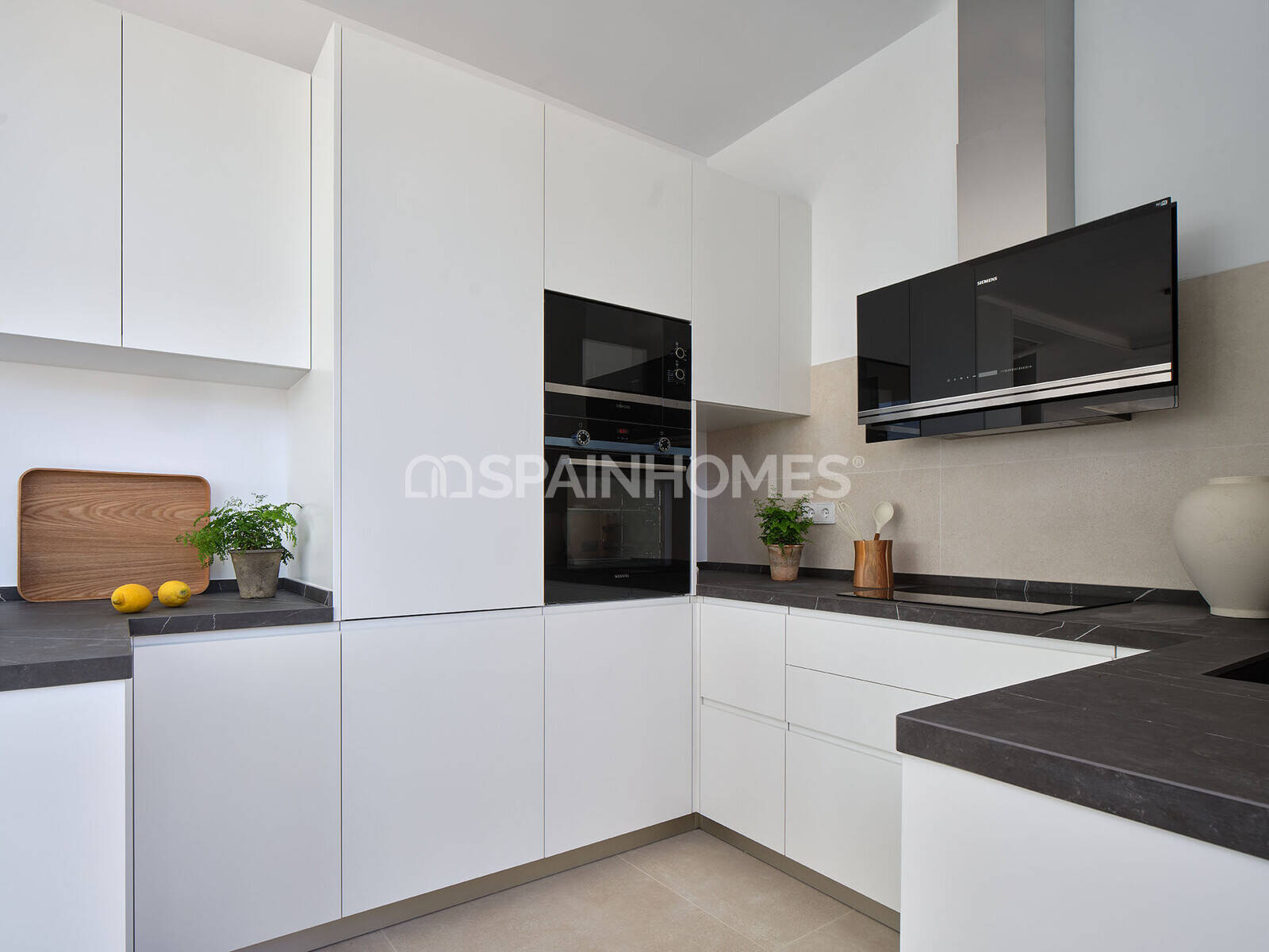 Villa a Marbella, Malaga, Spagna 4 camere da letto, 250 mq. N° 121323