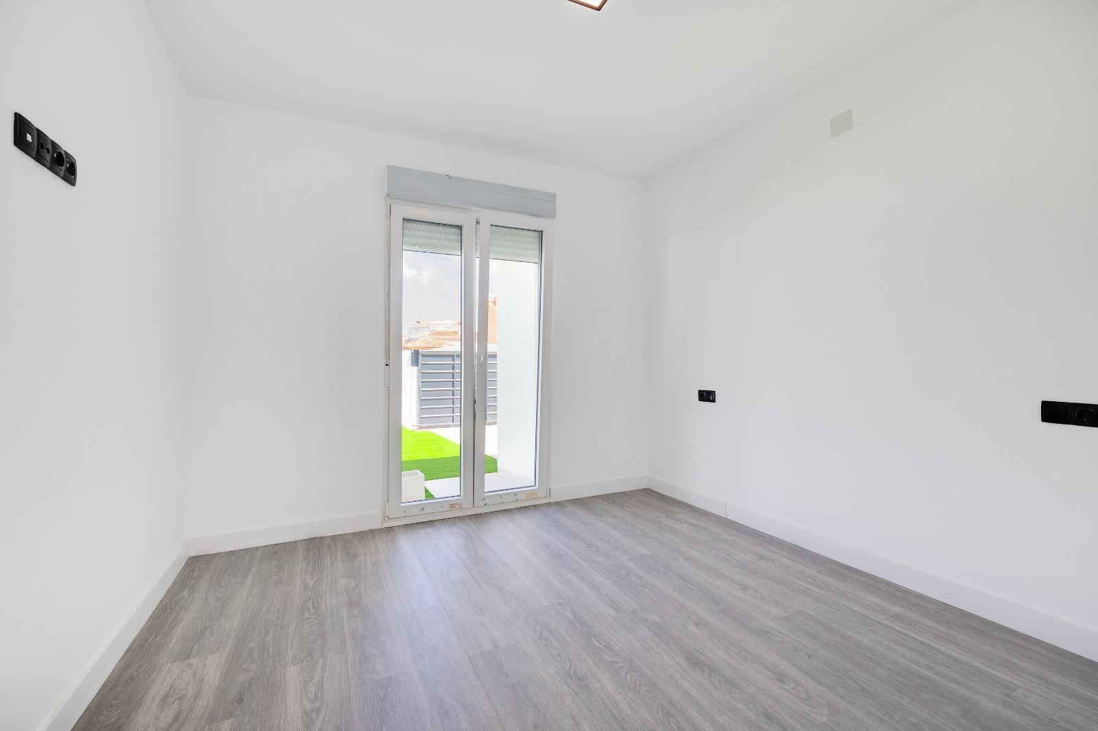 Villa in Torrevieja, Alicante, Spain 4 bedrooms, 93 sq.m. No. 131491