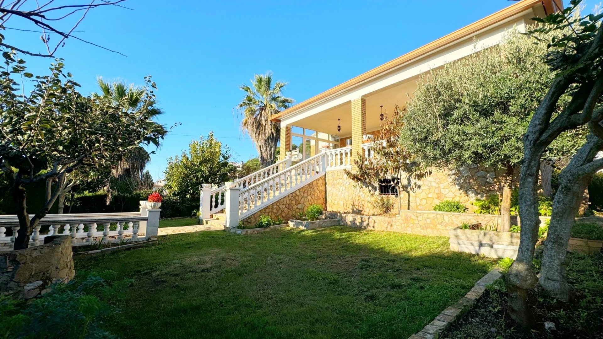 Hus i Lloret de Mar, Girona, Spanien 5 sovrum, 265 kvm. Nr. 130347
