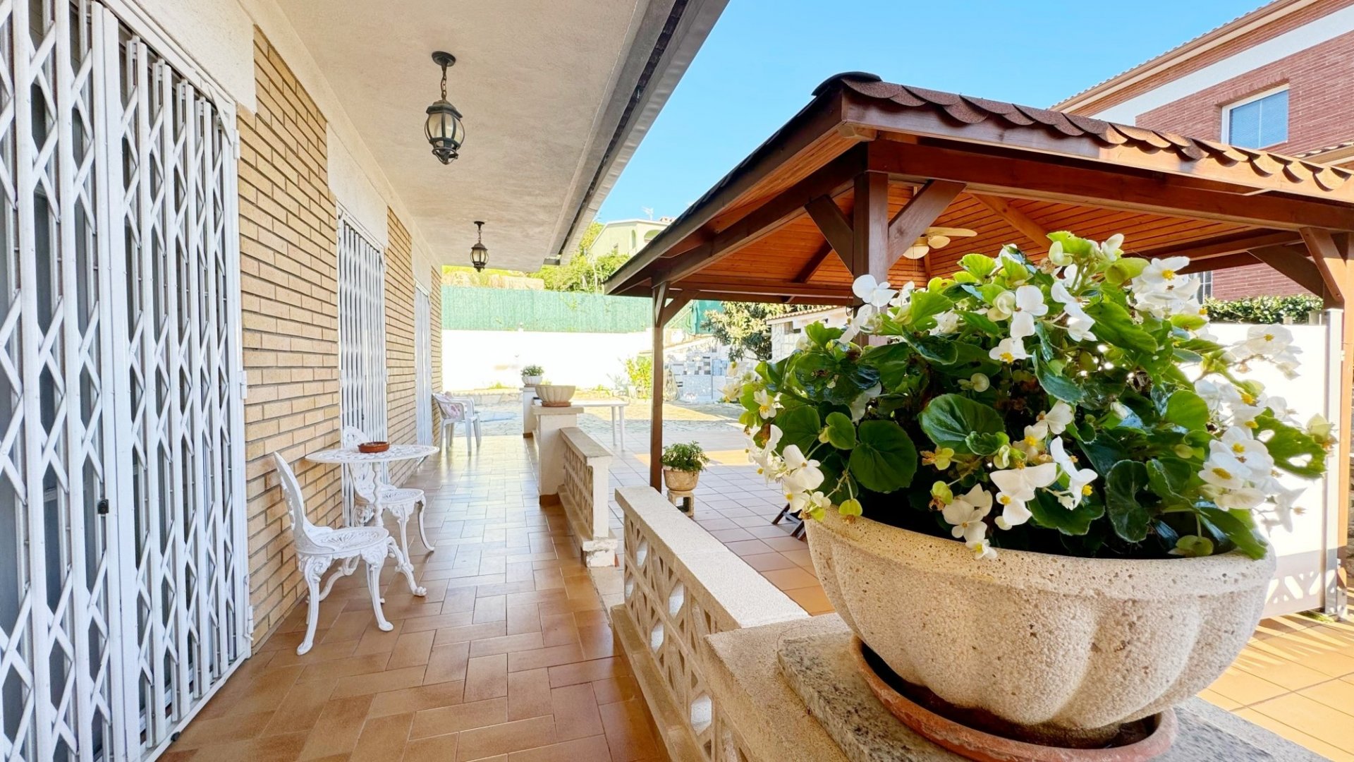 Hus i Lloret de Mar, Girona, Spanien 5 sovrum, 265 kvm. Nr. 130347