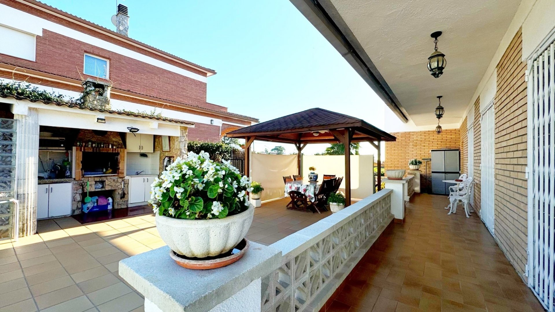 Hus i Lloret de Mar, Girona, Spanien 5 sovrum, 265 kvm. Nr. 130347