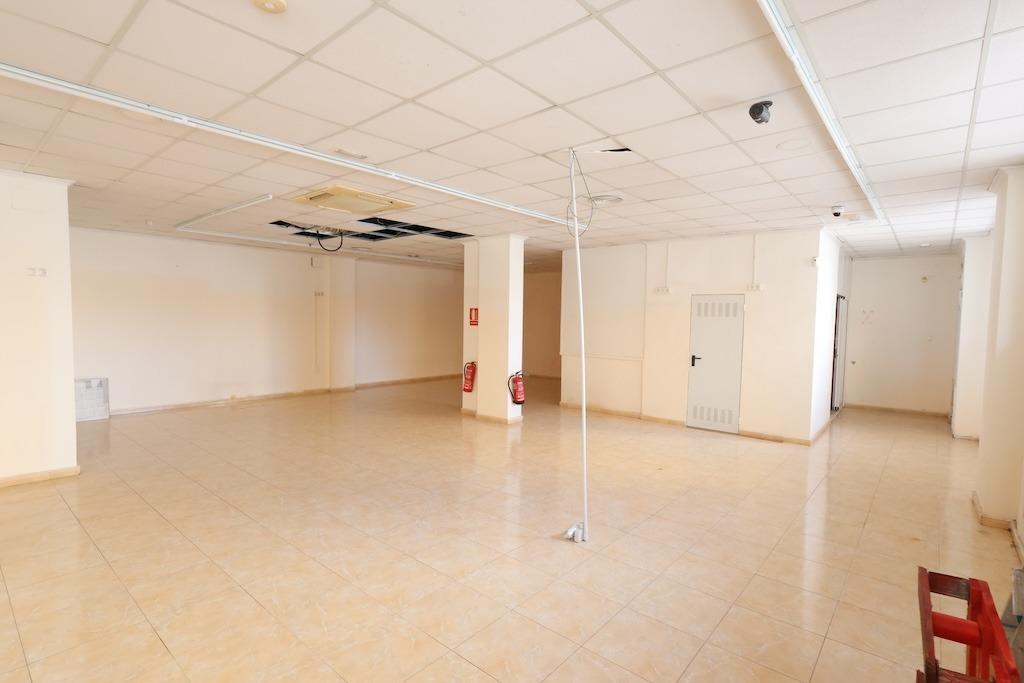 Komerciāls īpašums Torrevieja, Alicante, Spānijā 452 m2 Nr. 128907