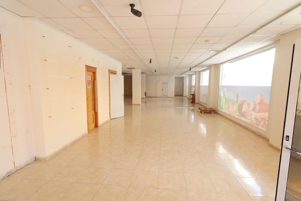 Komerciāls īpašums Torrevieja, Alicante, Spānijā 452 m2 Nr. 128907