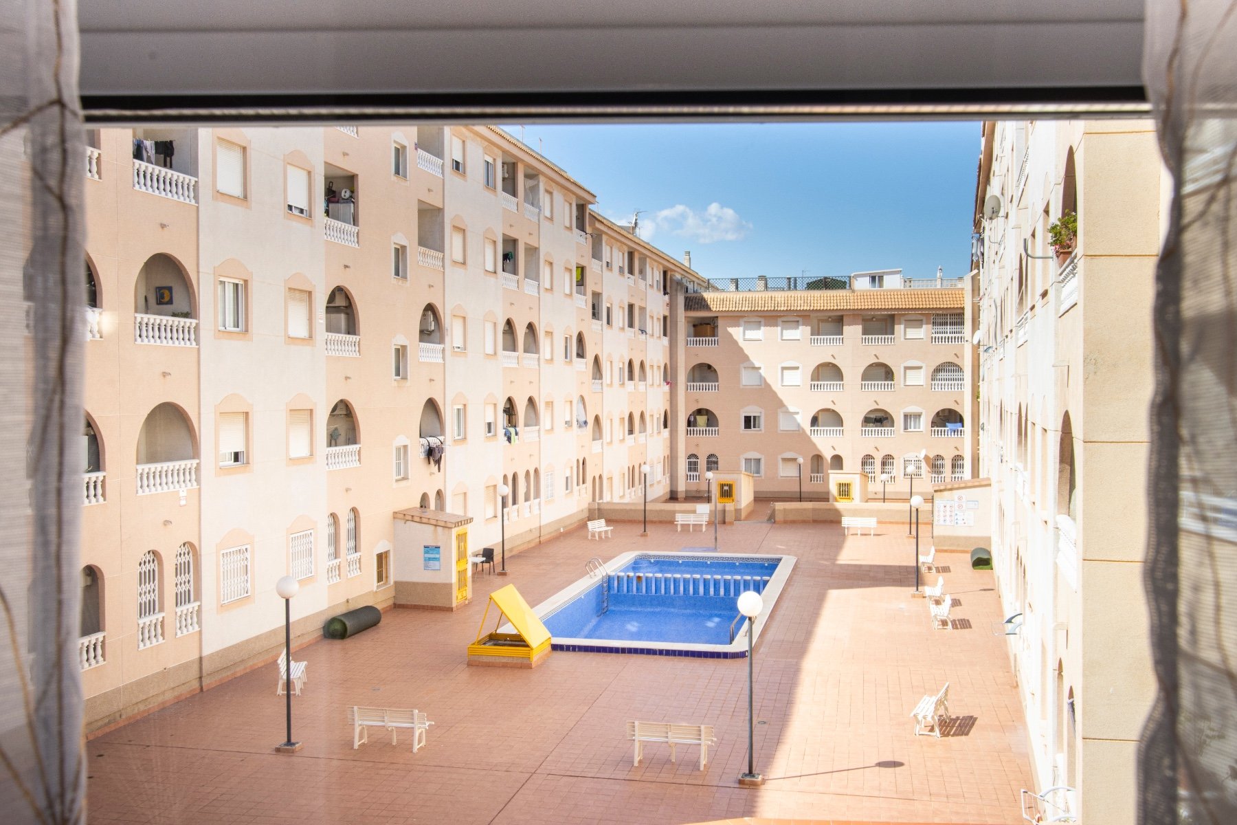 Apartment in Torrevieja, Alicante, Spain 2 bedrooms, 79 sq.m. No. 124906