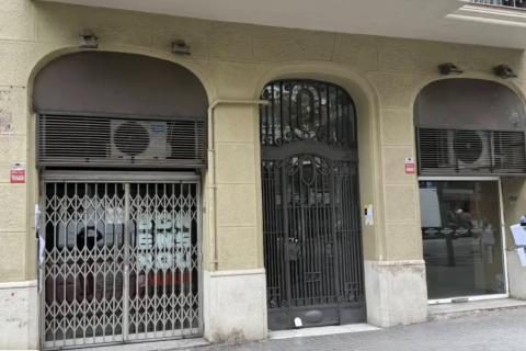 Commercial property à Barcelona, Espagne 245 m2 No. 122692