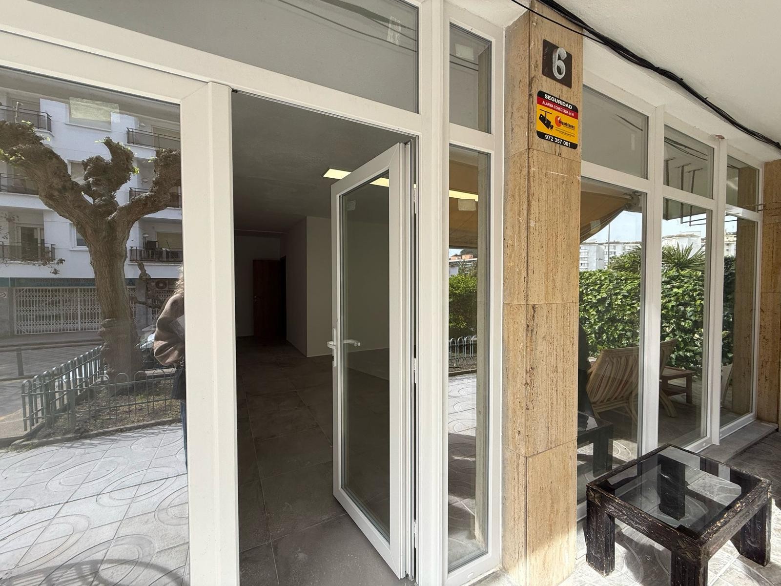 Commercial property in Lloret de Mar, Girona, Spain 2 bedrooms, 242 sq.m. No. 122688