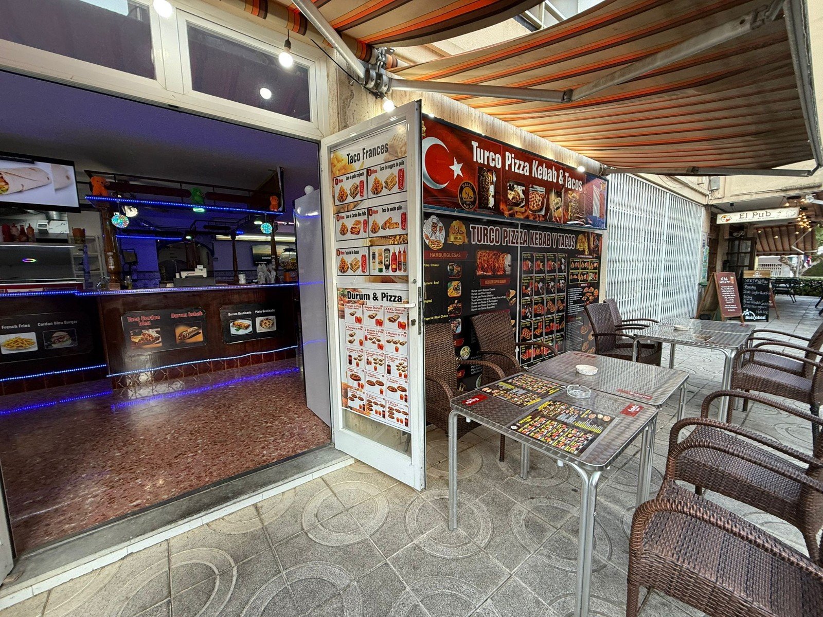 Commercial property in Lloret de Mar, Girona, Spain 2 bedrooms, 242 sq.m. No. 122688