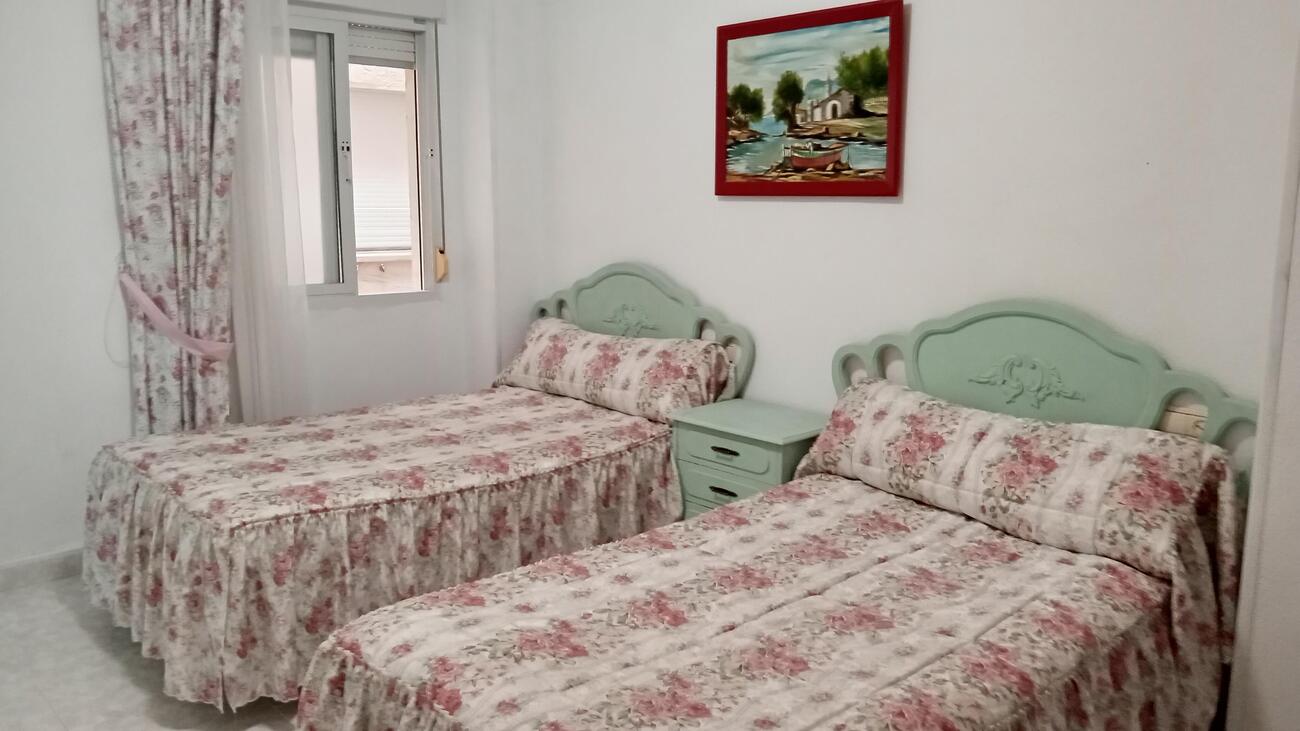 Apartamento en Torrevieja, Alicante, España 3 dormitorios,  No. 124980