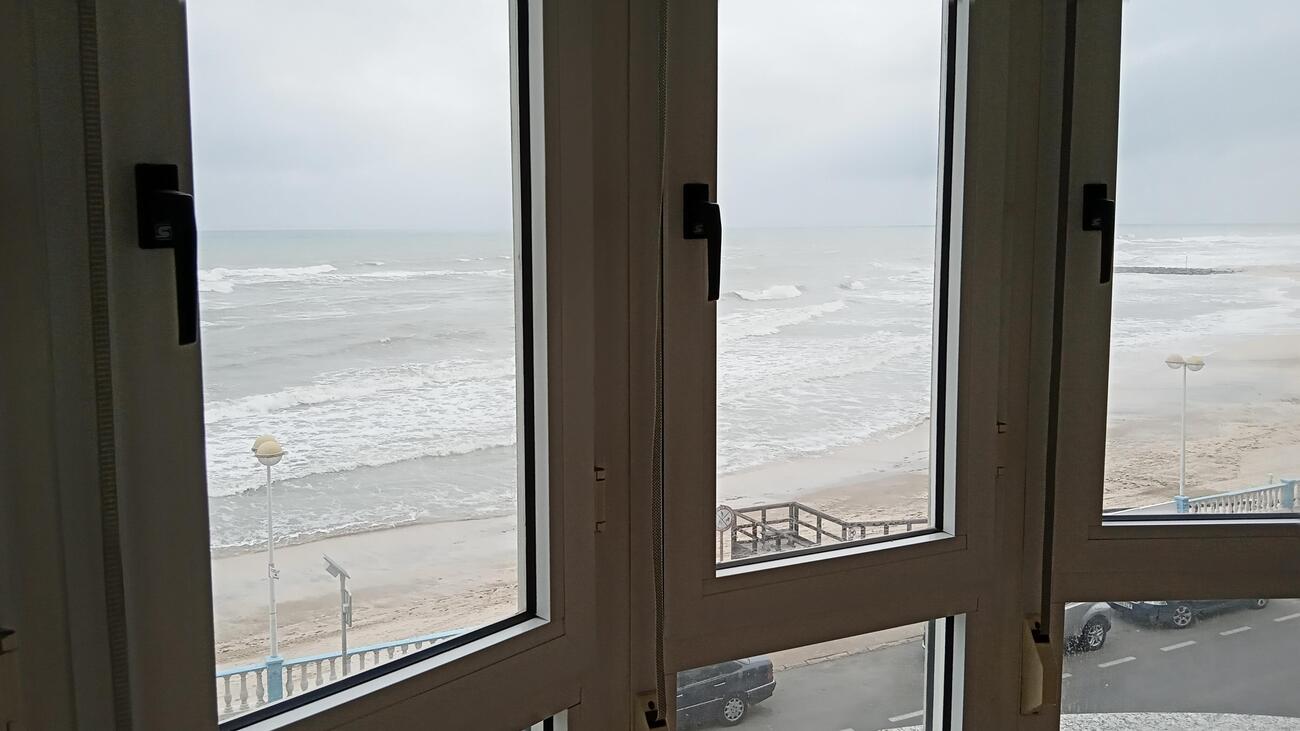 Apartamento en Torrevieja, Alicante, España 3 dormitorios,  No. 124980
