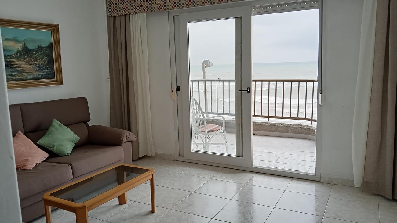 Apartamento en Torrevieja, Alicante, España 3 dormitorios,  No. 124980