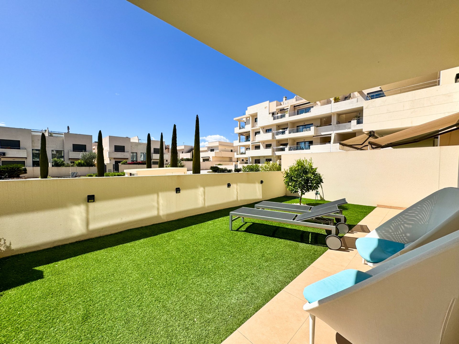 Квартира в Ориуэла, Аликанте, Испания 2 спальни, 80м2 №129572