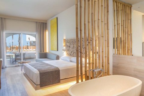Gewerbeimmobilien in Madrid, Almeria, Spanien 315 Schlafzimmer,  Nr. 130267