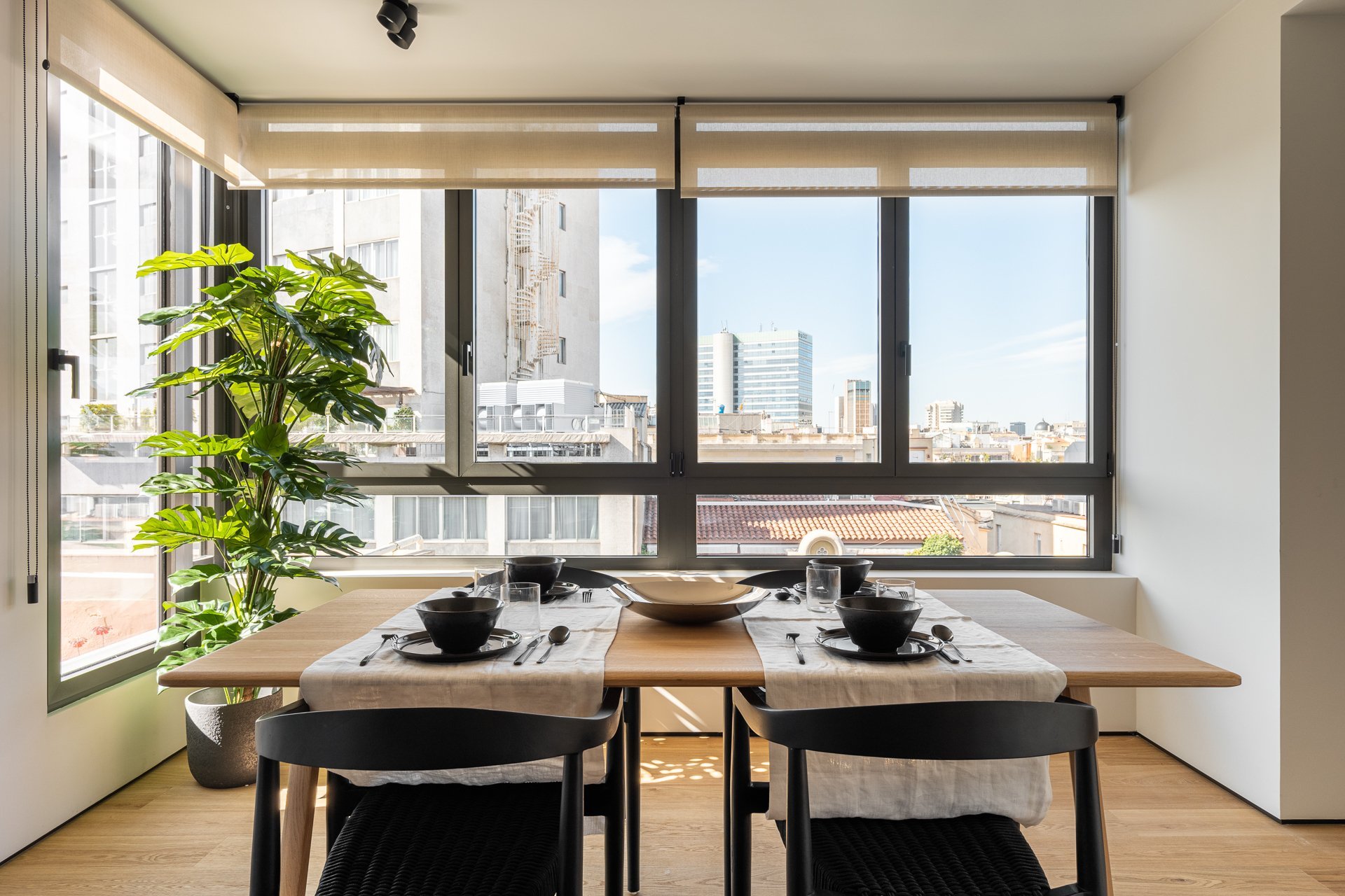 Apartamento en Barcelona, España 4 dormitorios, 268 m2 No. 130264